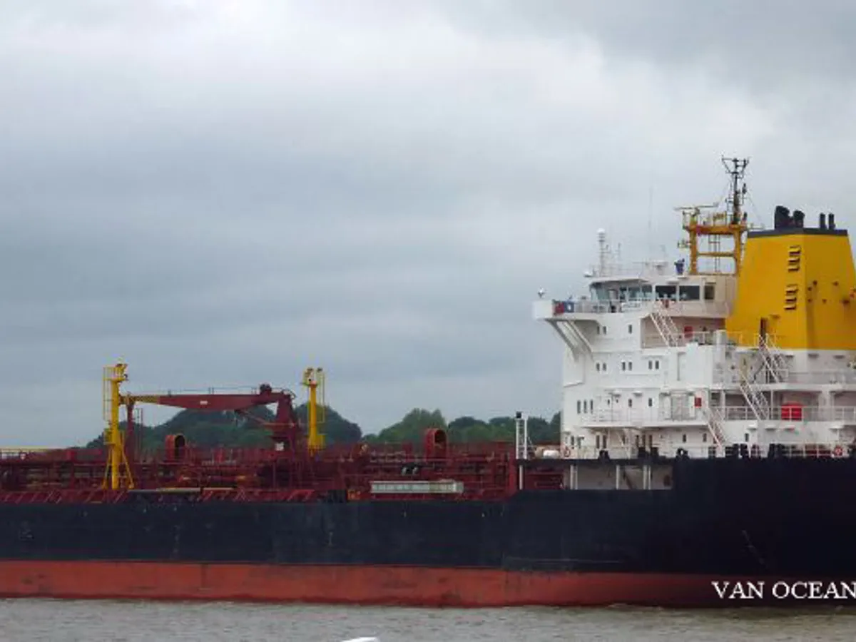 Kapal tanker minyak/bahan kimia kanggo didol