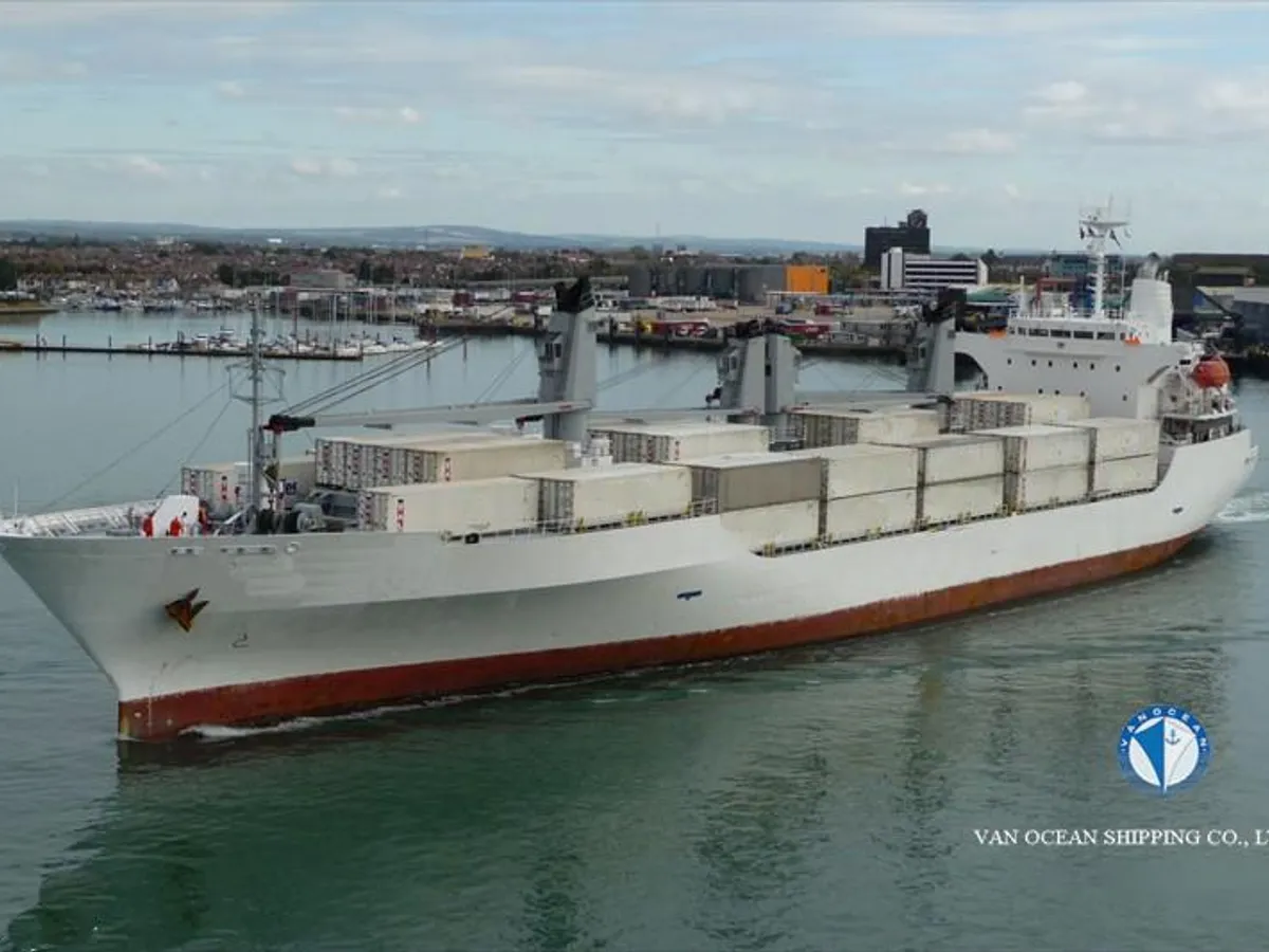 Kapal reefer kanggo didol