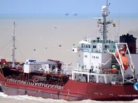 Kapal tanker minyak/bahan kimia kanggo didol