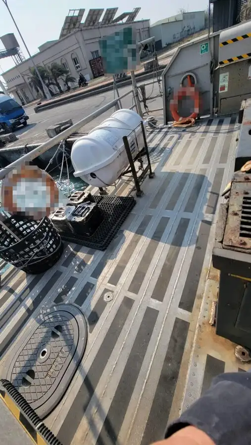 Kapal kontainer kanggo didol
