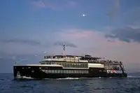 Kapal pesiar-feri kanggo didol