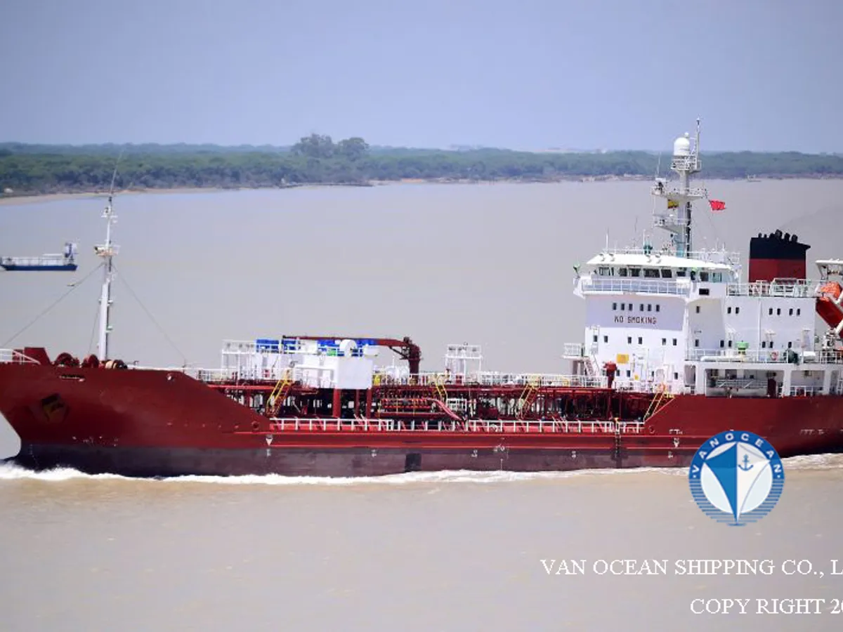 Kapal tanker minyak/bahan kimia kanggo didol