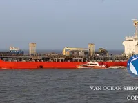 Kapal tanker minyak/bahan kimia kanggo didol