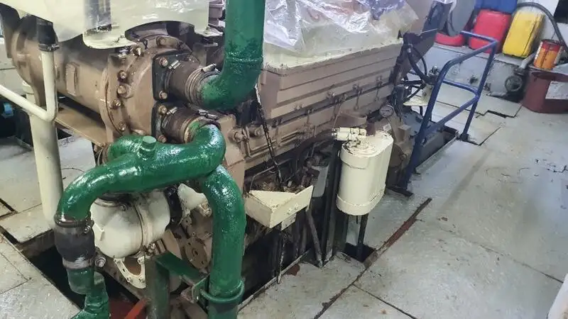 Kapal longliner kanggo didol