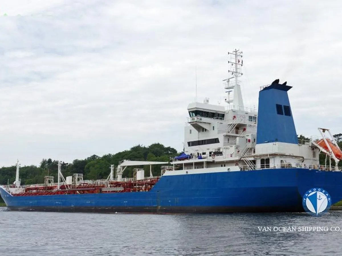 Kapal tanker minyak/bahan kimia kanggo didol