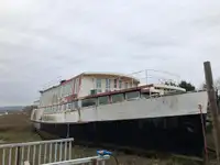 Kapal feri kanggo didol