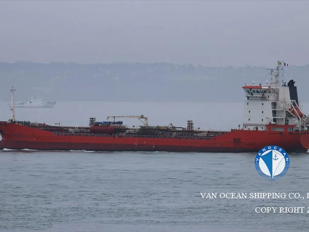 Kapal tanker minyak/bahan kimia kanggo didol