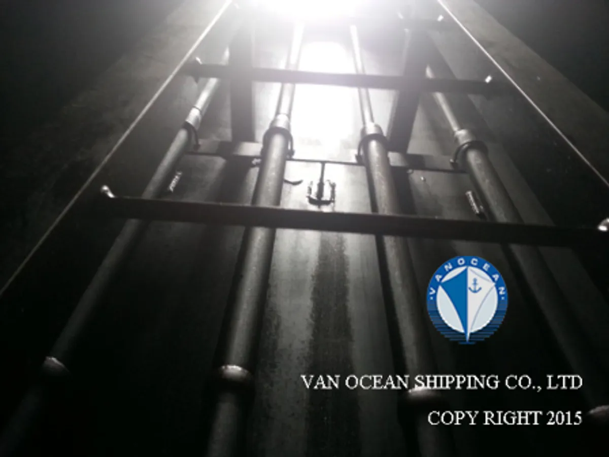 Kapal tanker minyak/bahan kimia kanggo didol