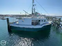 Kapal longliner kanggo didol