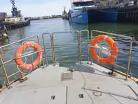 Kapal karet kaku kanggo didol