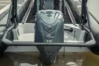Kapal karet kaku kanggo didol