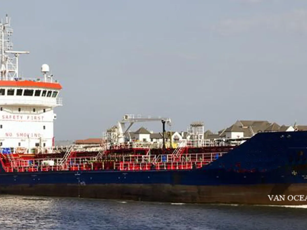 Kapal tanker minyak/bahan kimia kanggo didol