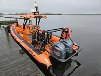 Kapal kontainer kanggo didol