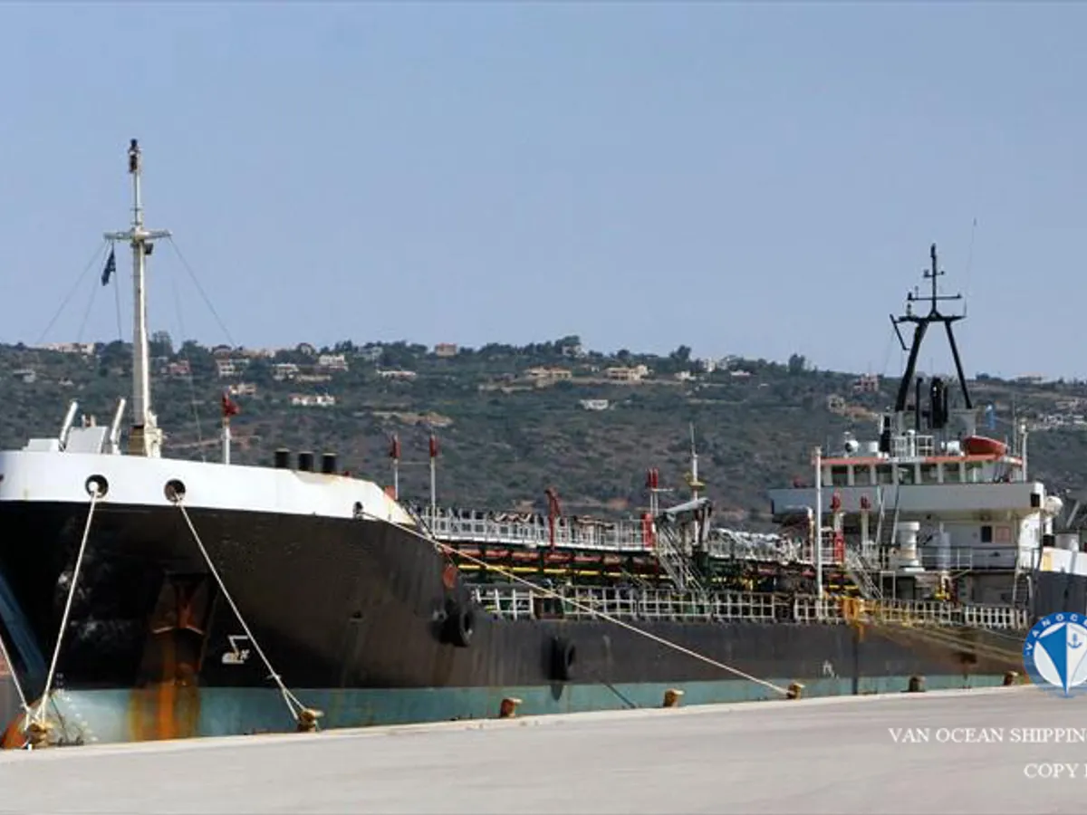 Kapal tanker minyak/bahan kimia kanggo didol