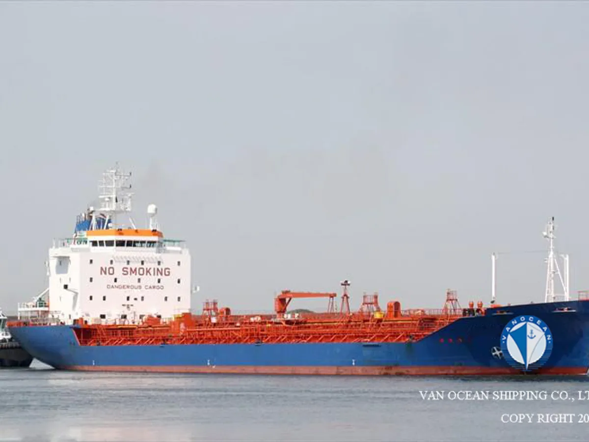Kapal tanker minyak/bahan kimia kanggo didol