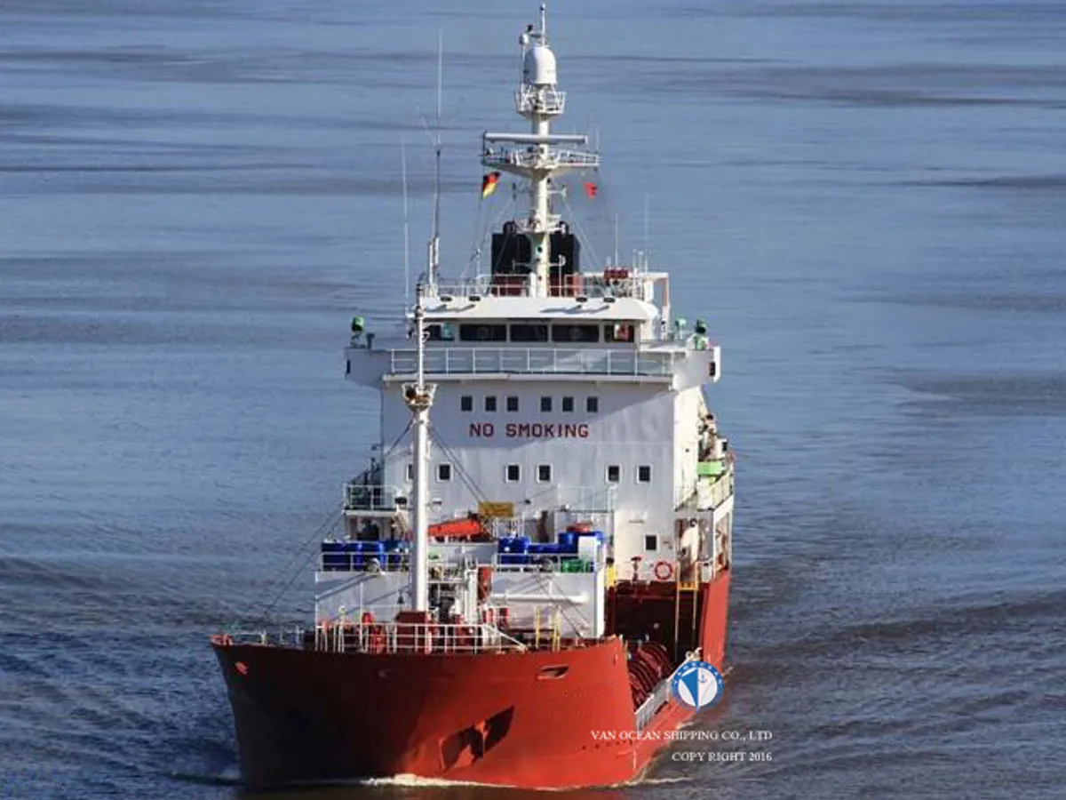 Kapal tanker minyak/bahan kimia kanggo didol