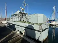 Kapal patroli kanggo didol