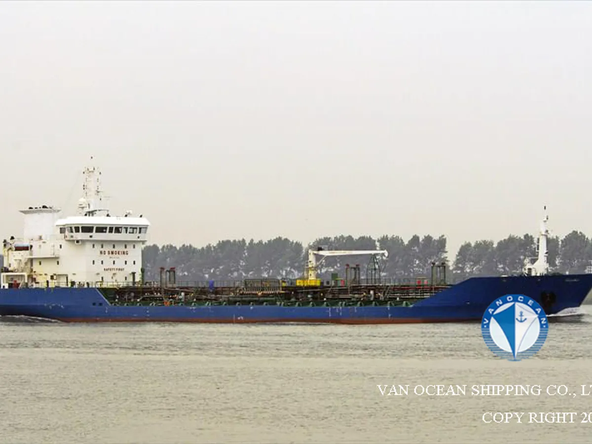 Kapal tanker minyak/bahan kimia kanggo didol