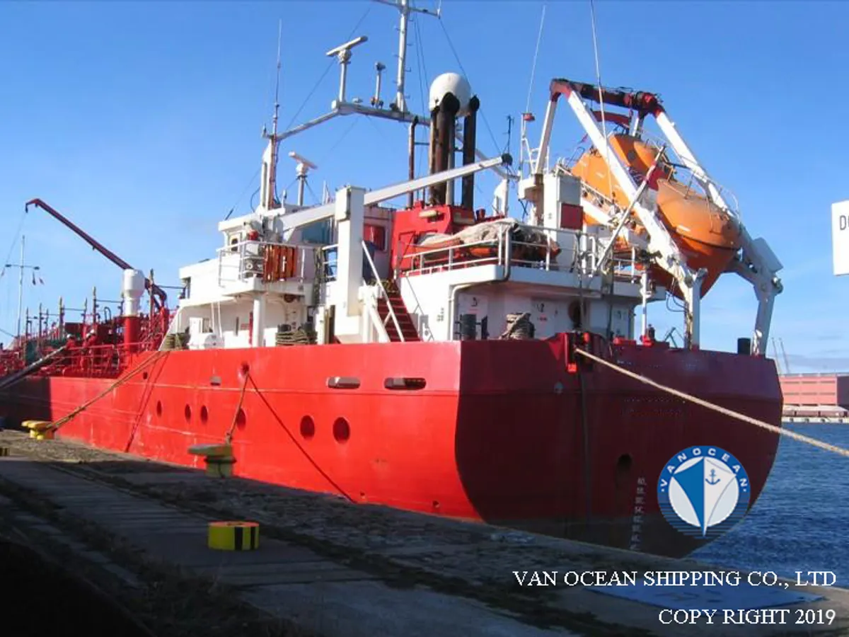 Kapal tanker minyak/bahan kimia kanggo didol