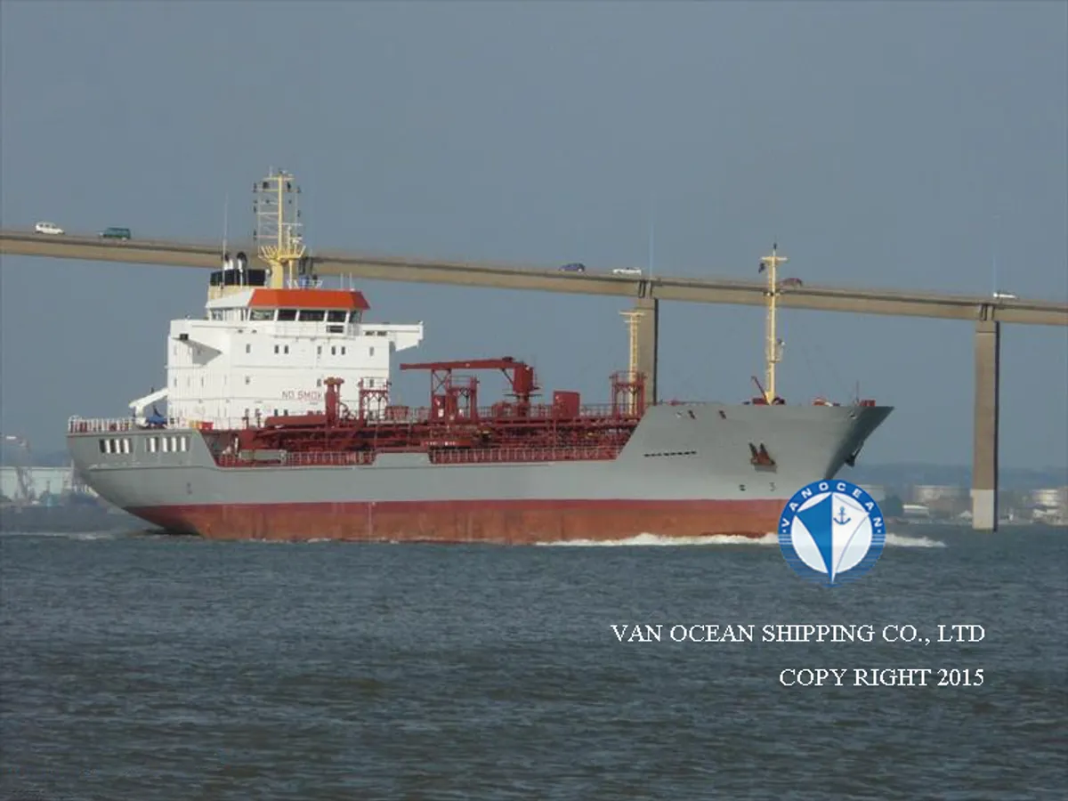 Kapal tanker minyak/bahan kimia kanggo didol