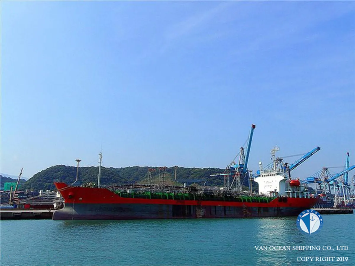 Kapal tanker minyak/bahan kimia kanggo didol