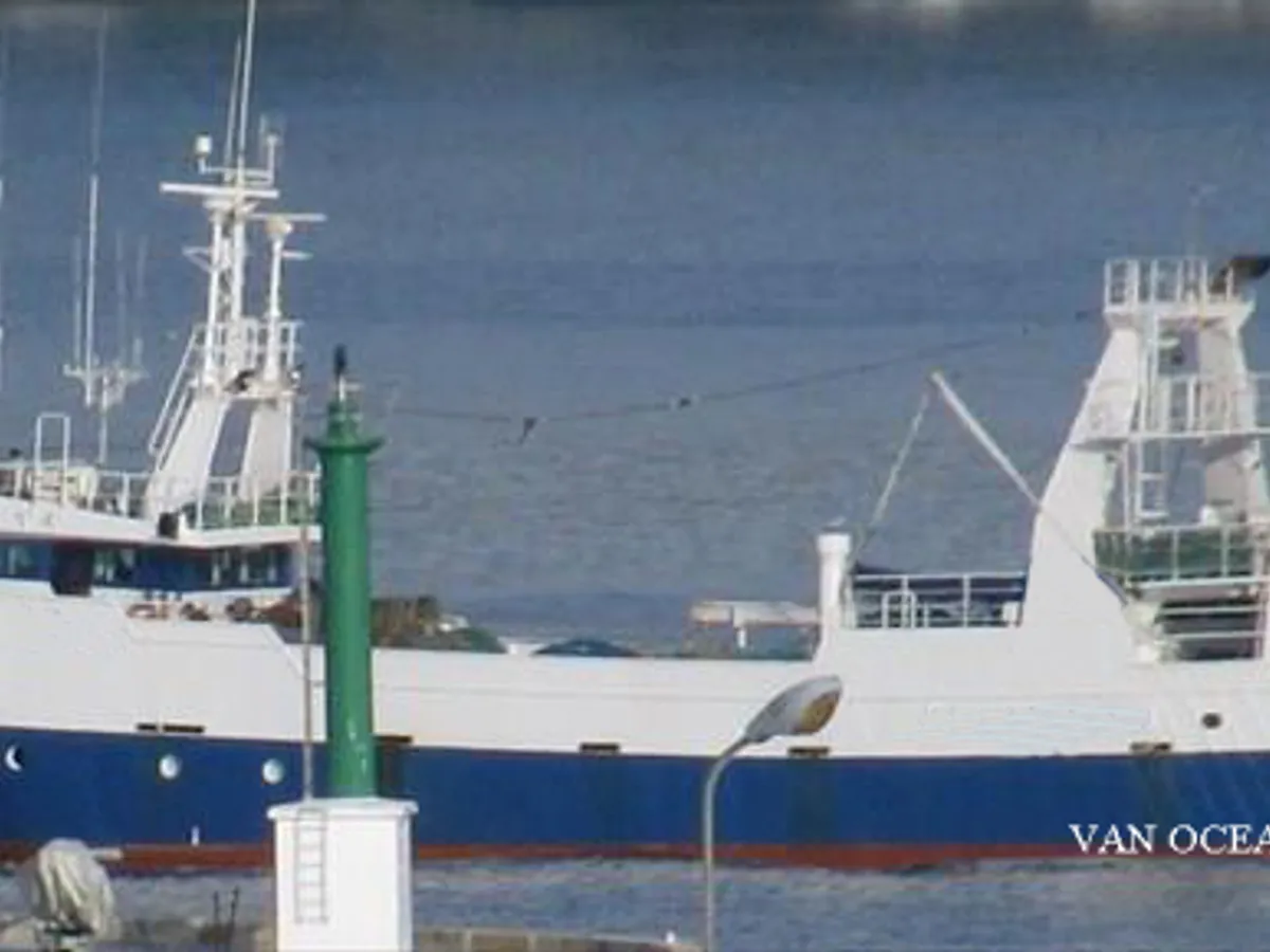 Kapal trawler kanggo didol