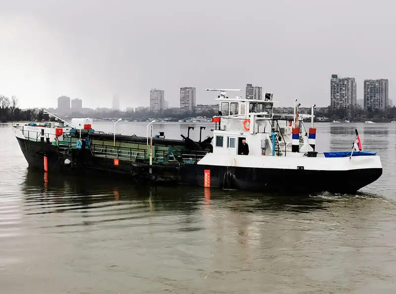 Kapal dredger kanggo didol