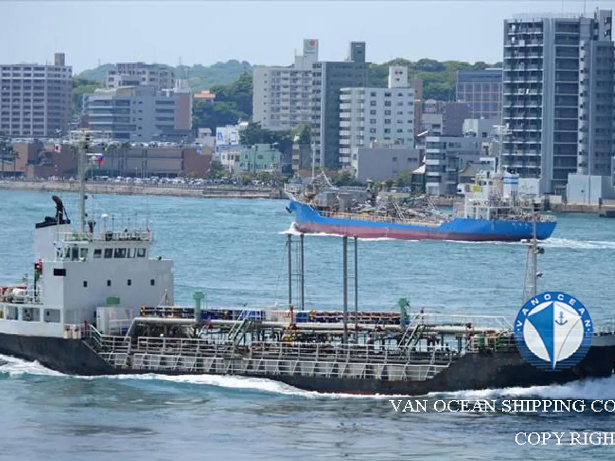 Kapal tanker minyak/bahan kimia kanggo didol