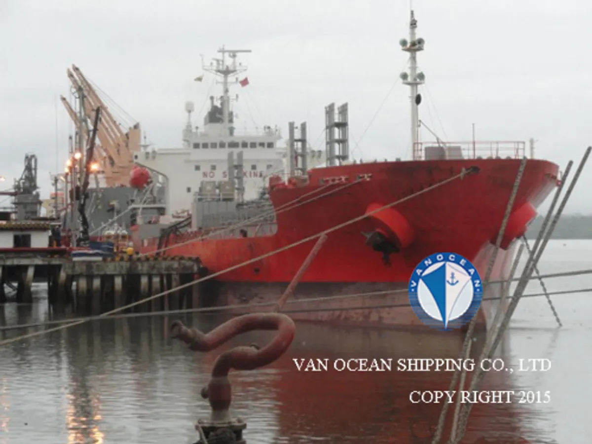 Kapal tanker minyak/bahan kimia kanggo didol
