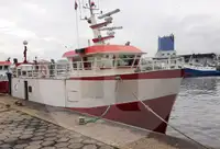 Kapal pengangkut iwak urip kanggo didol