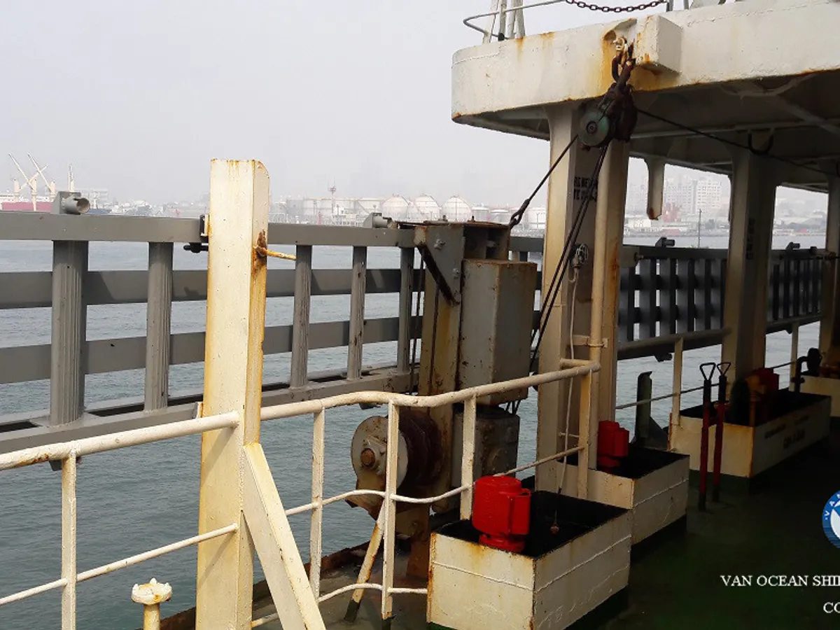 Kapal tanker minyak/bahan kimia kanggo didol