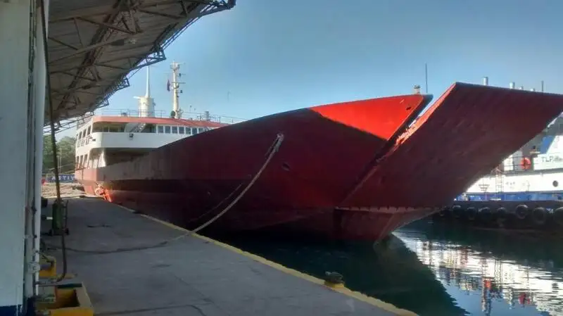 Kapal reefer kanggo didol