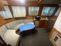 Kapal kerja kanggo didol
