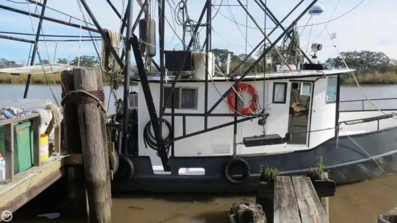 Kapal trawler kanggo didol
