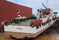 Kapal kontainer kanggo didol