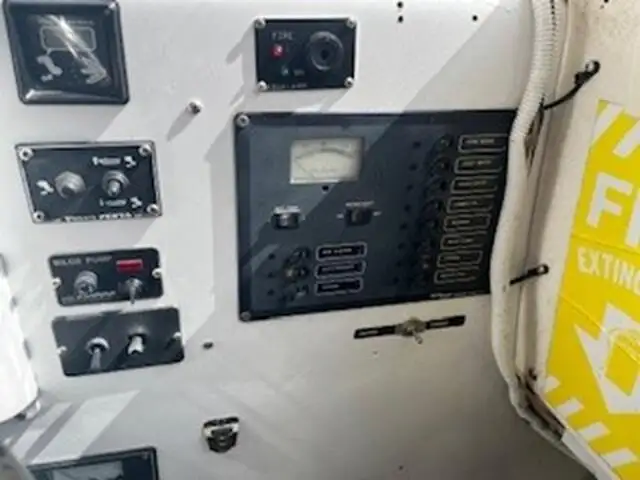 Kapal kerja kanggo didol