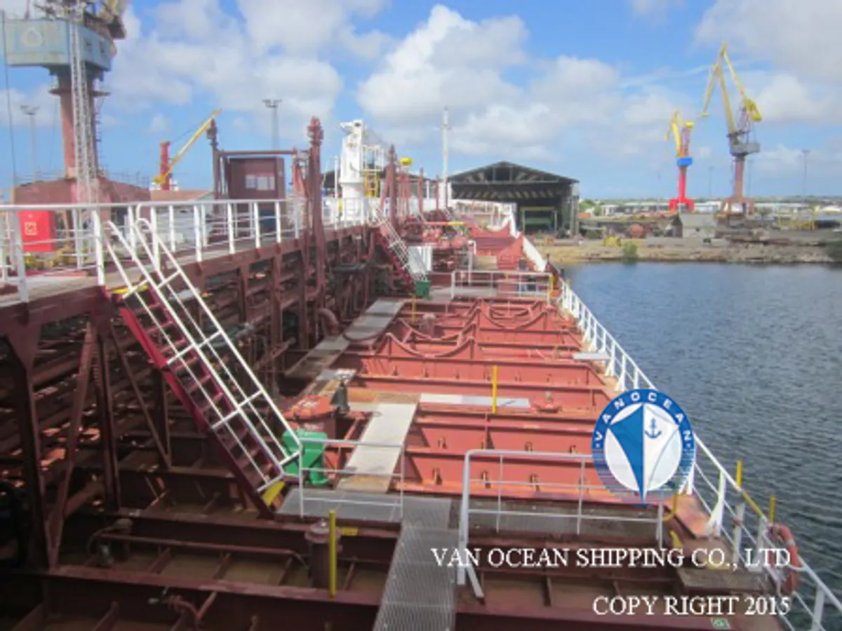 Kapal tanker minyak/bahan kimia kanggo didol