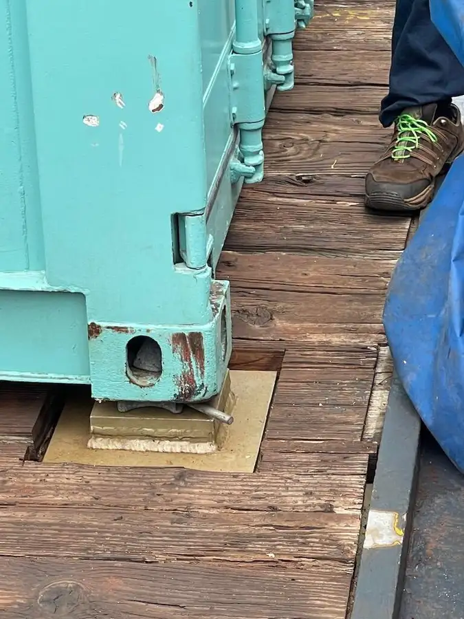 Kapal kontainer kanggo didol