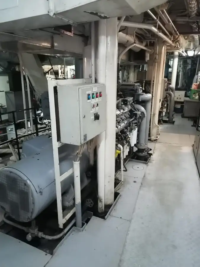 Kapal tanker minyak/bahan kimia kanggo didol