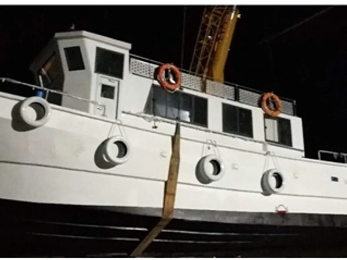 Kapal trawler kanggo didol