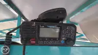 Kapal kontainer kanggo didol