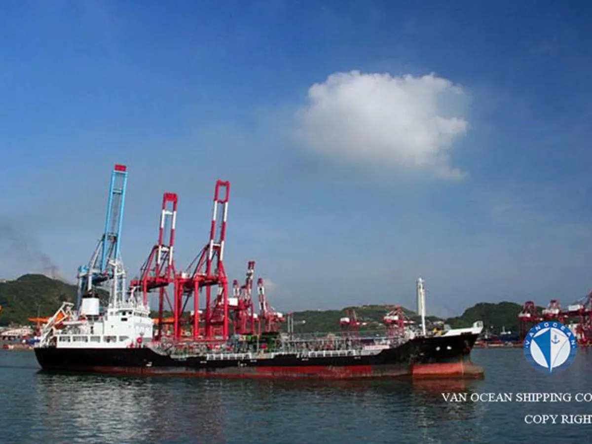 Kapal tanker minyak/bahan kimia kanggo didol