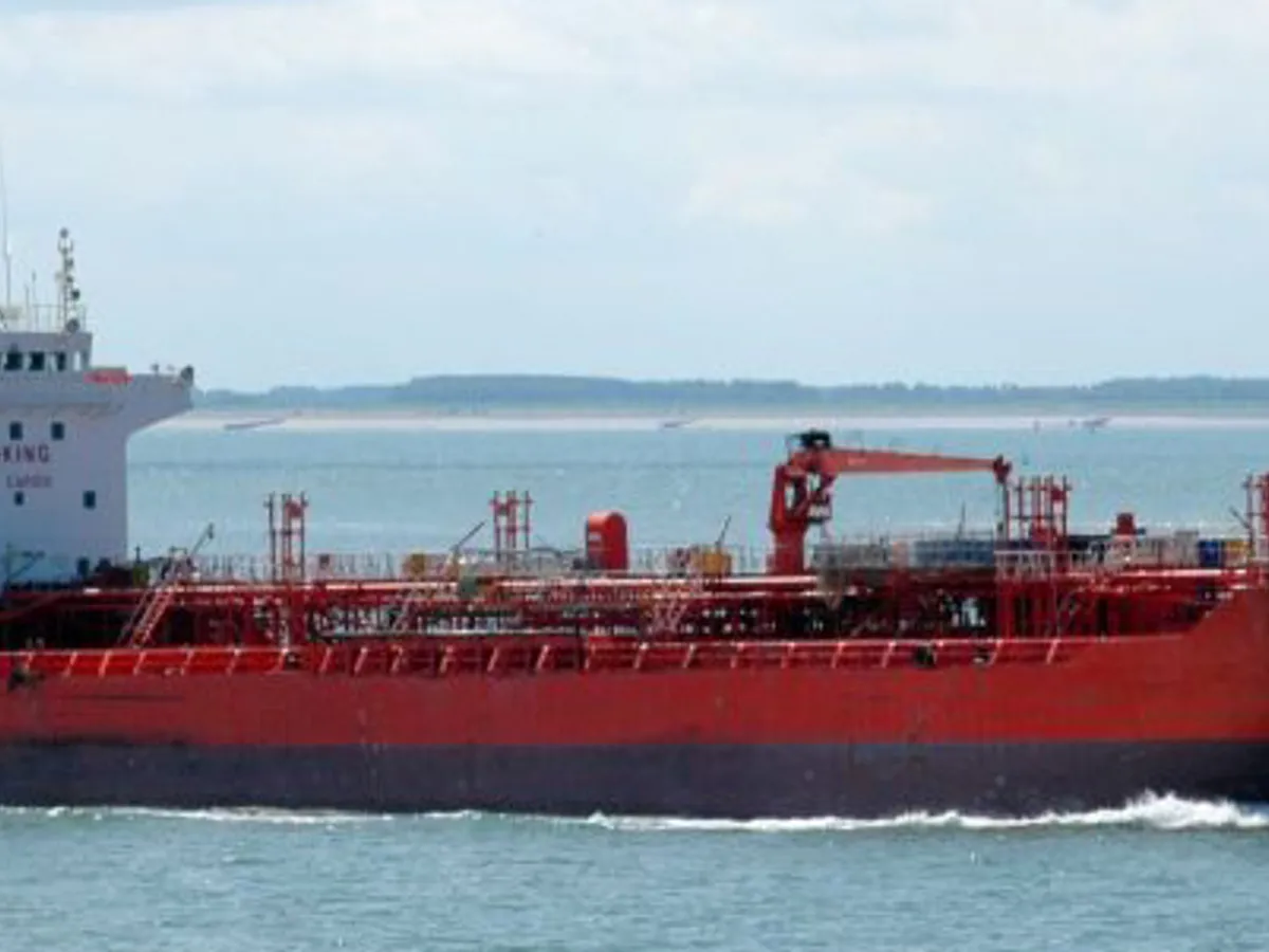 Kapal tanker minyak/bahan kimia kanggo didol