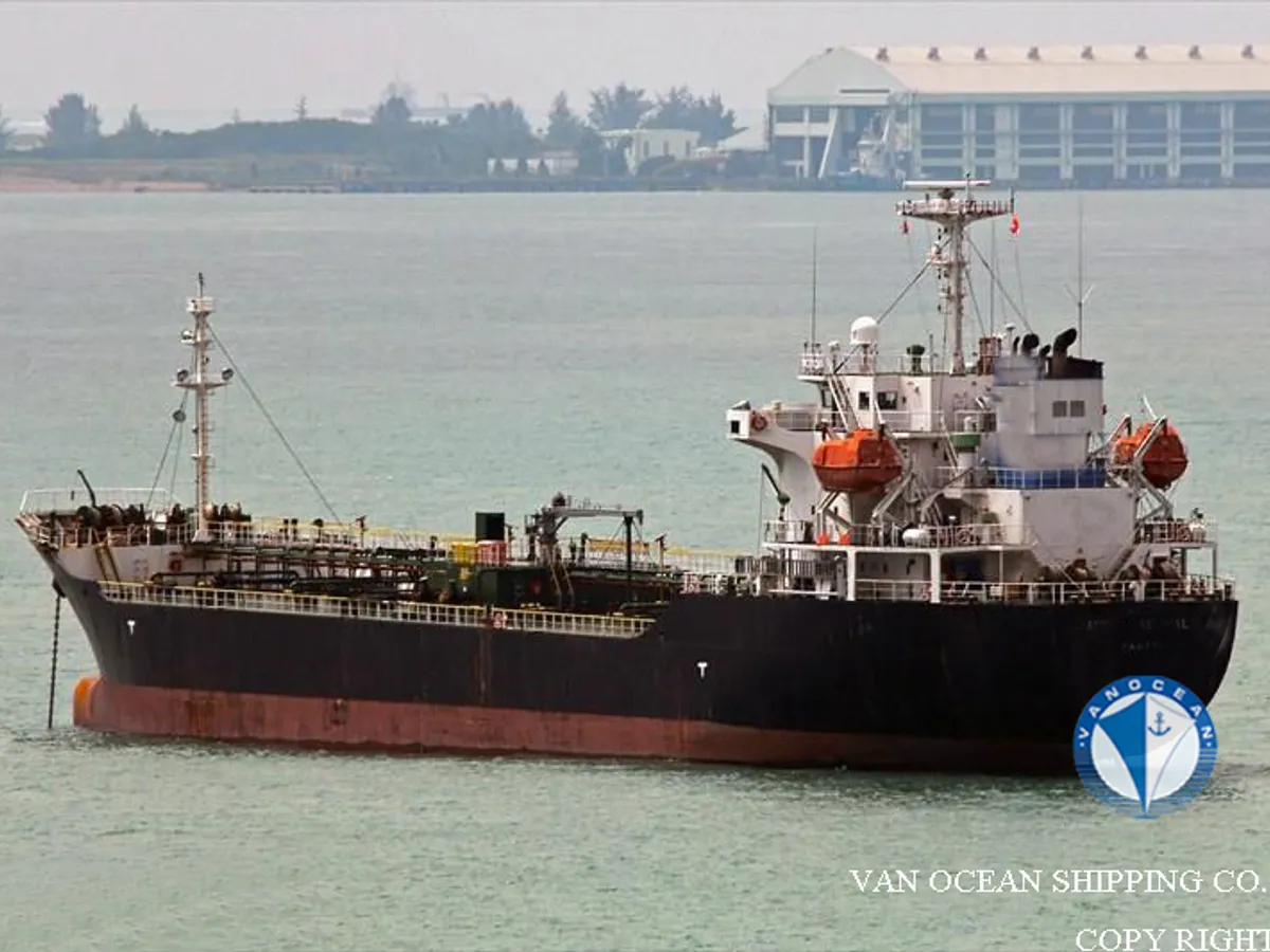 Kapal tanker minyak/bahan kimia kanggo didol
