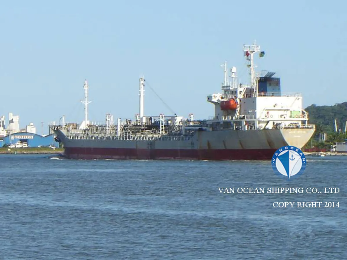 Kapal tanker minyak/bahan kimia kanggo didol