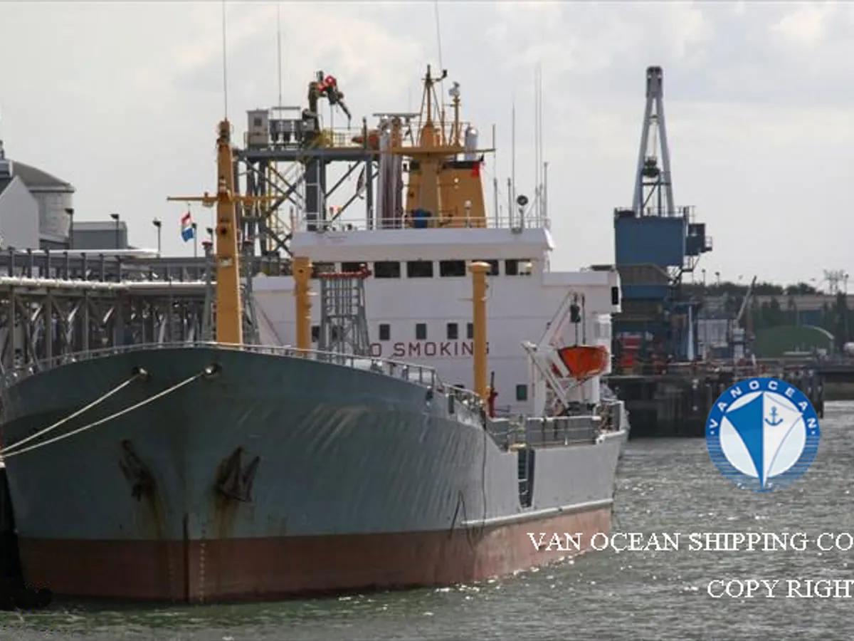 Kapal tanker minyak/bahan kimia kanggo didol