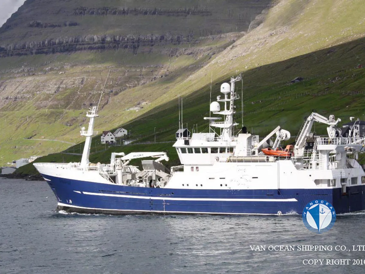 Kapal trawler kanggo didol