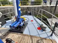 Kapal kerja kanggo didol