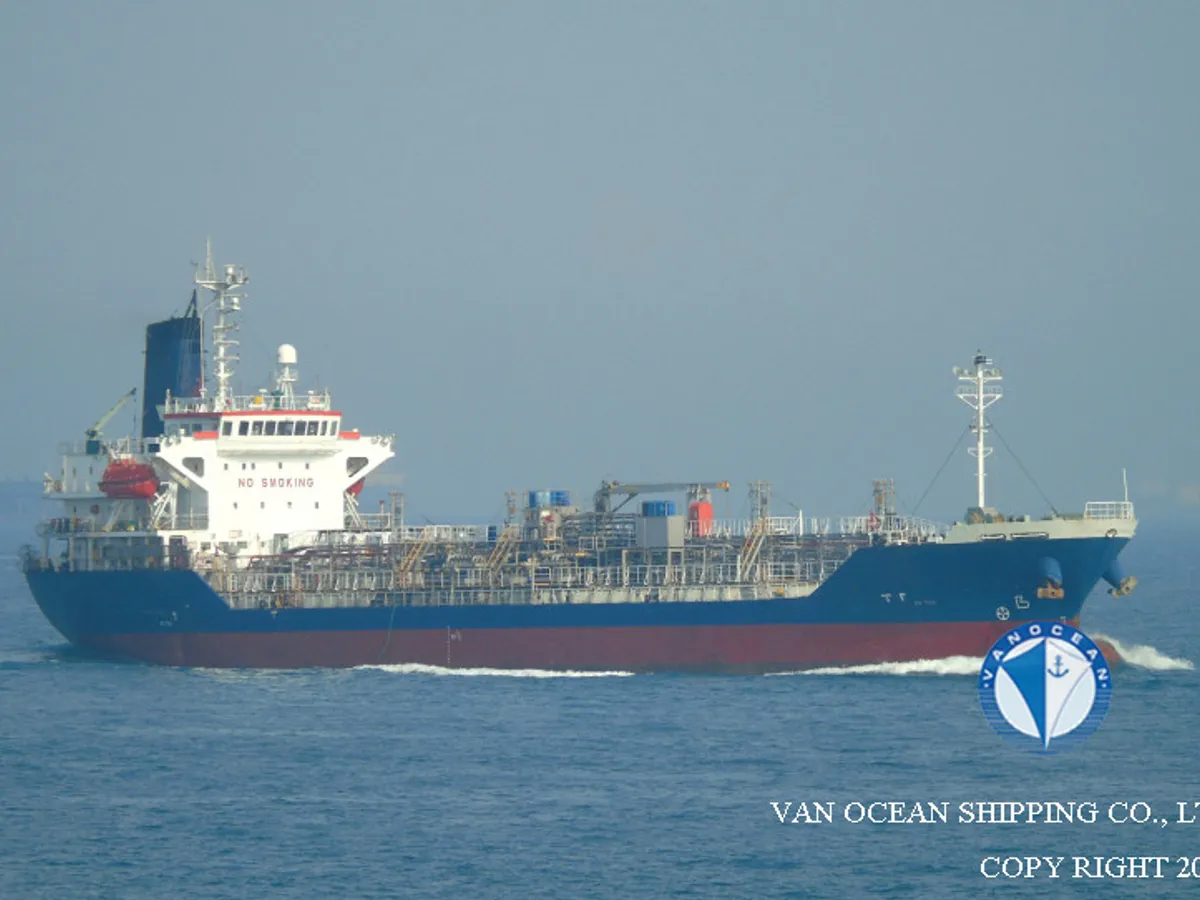 Kapal tanker minyak/bahan kimia kanggo didol