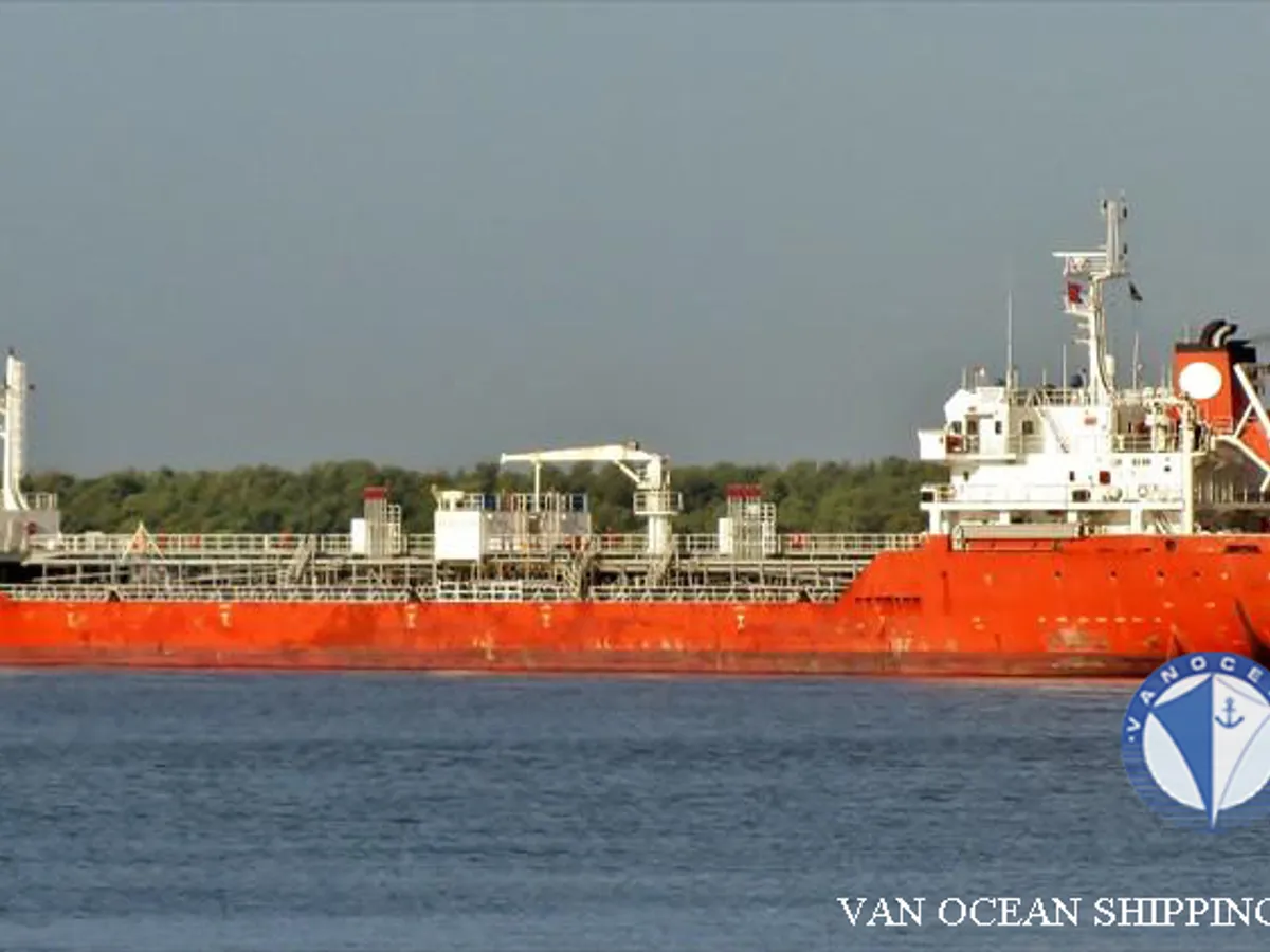 Kapal tanker minyak/bahan kimia kanggo didol